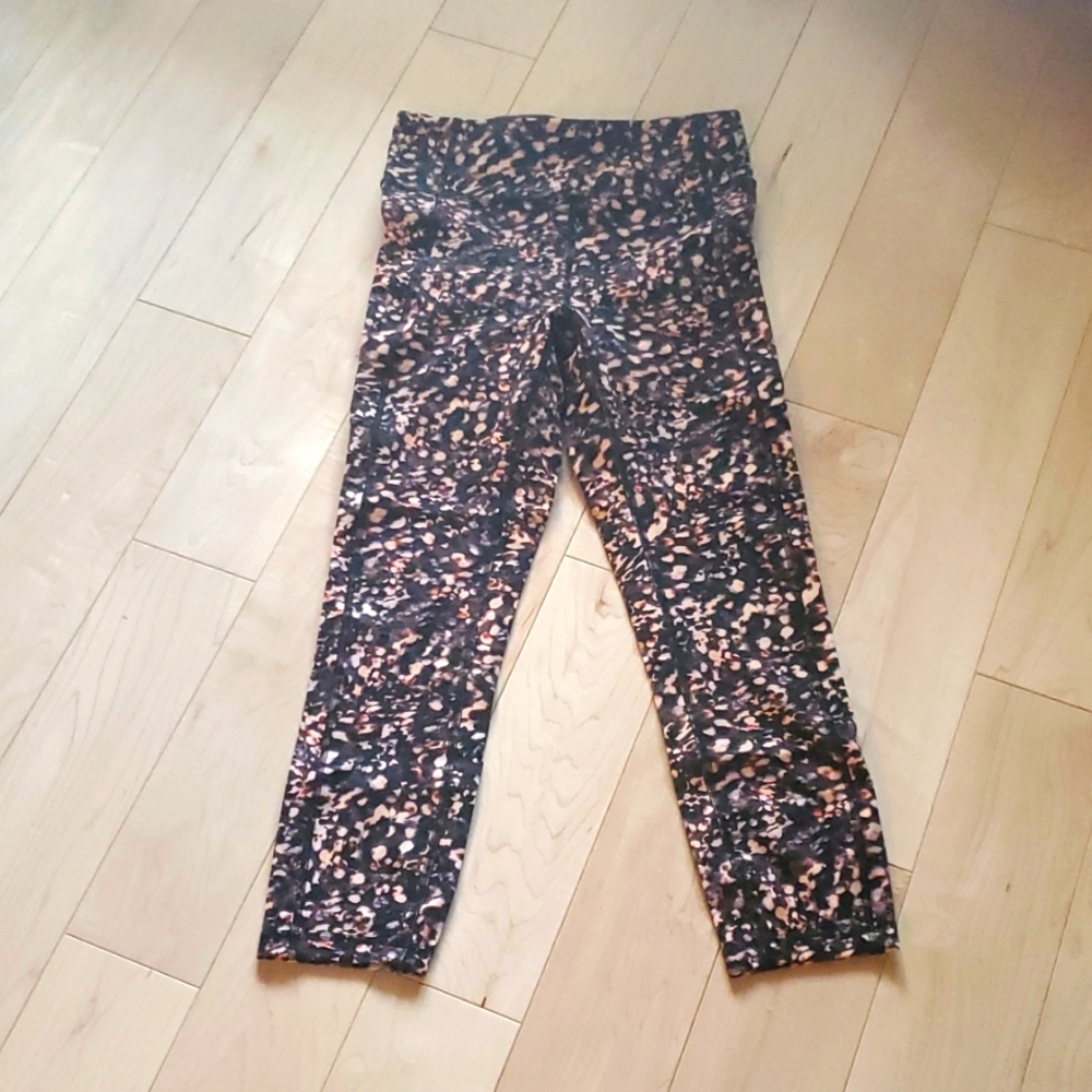 Lululemon size 6 athletic tights